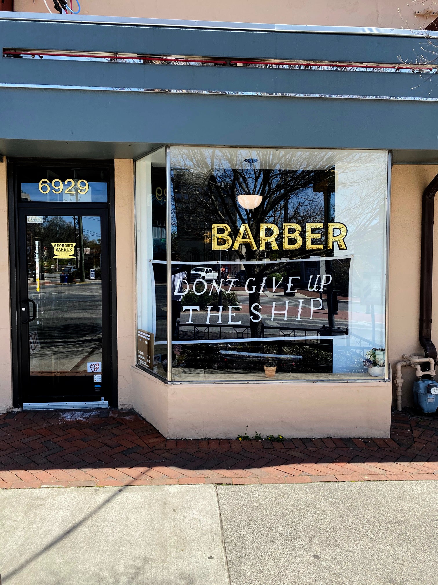 Getting to Know: Georgies Barber